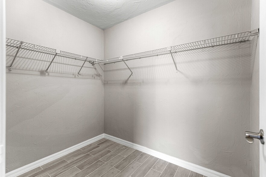 More Photos Of 4151 SE 22nd Ave, Ocala Apartments For Sale