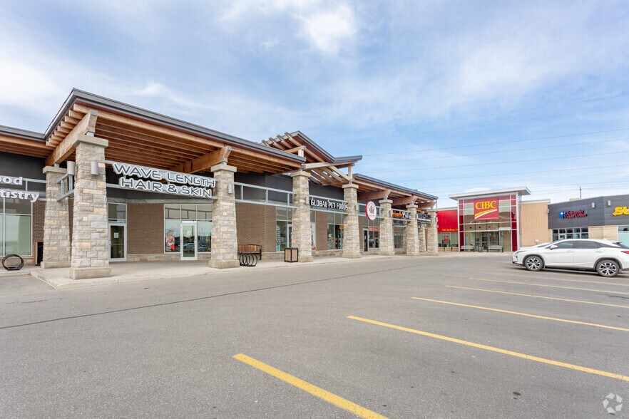 More Photos Of 450 Columbia St W, Waterloo Storefront For Lease