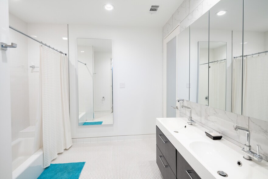 More Photos Of 127 Pittsburg St, Dallas Loft Creative Space For Lease