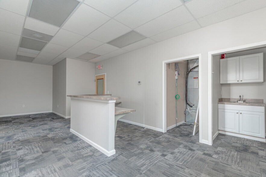 More Photos Of 4171 Crescent Dr, Saint Louis Loft Creative Space For Lease