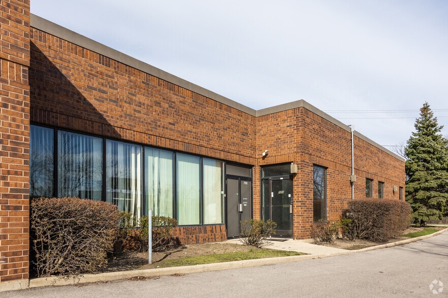 More Photos Of 700-728 S Milwaukee Ave, Wheeling Office For Lease