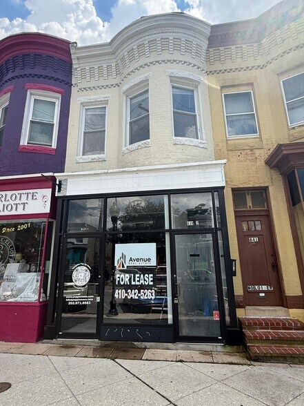 Primary Photo Of 839 W 36th St, Baltimore Restaurant For Lease