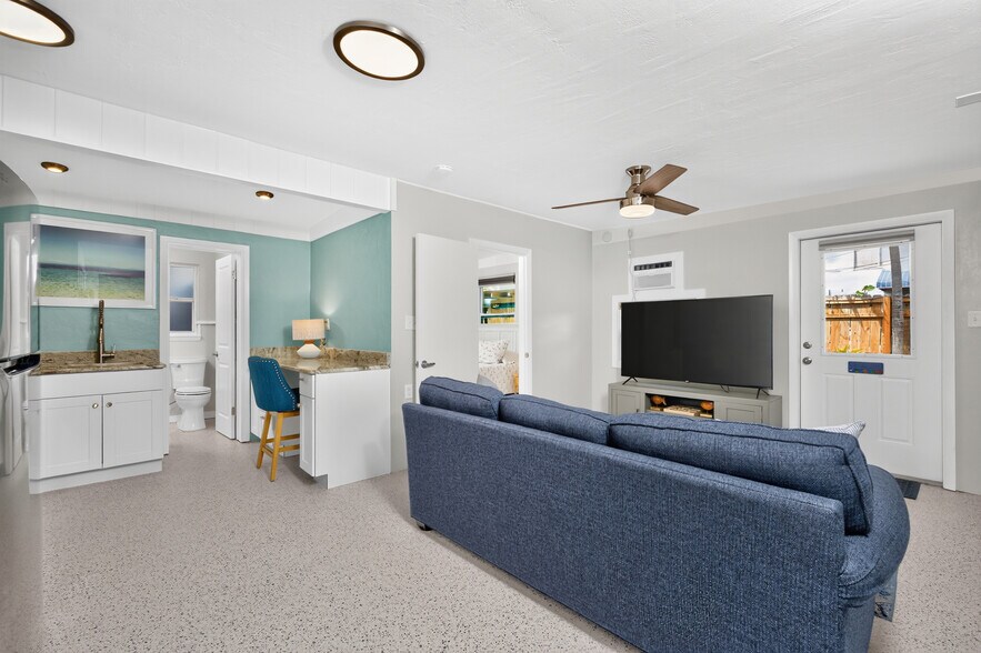 More Photos Of 1130 Gulf Blvd, Englewood Apartments For Sale