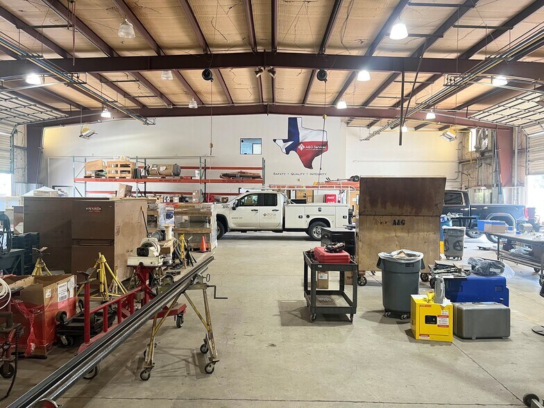 More Photos Of 3124 Wichita Ct, Fort Worth Industrial For Sale