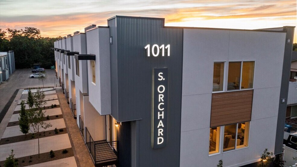 Primary Photo Of 1011 S Orchard St, Boise Apartments For Sale