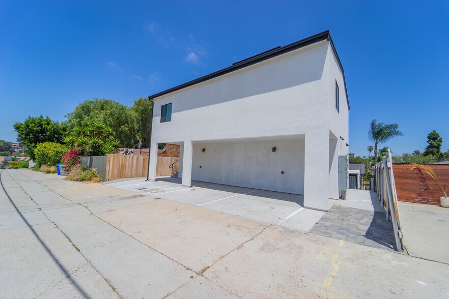 More Photos Of 3363 A St, San Diego Apartments For Sale
