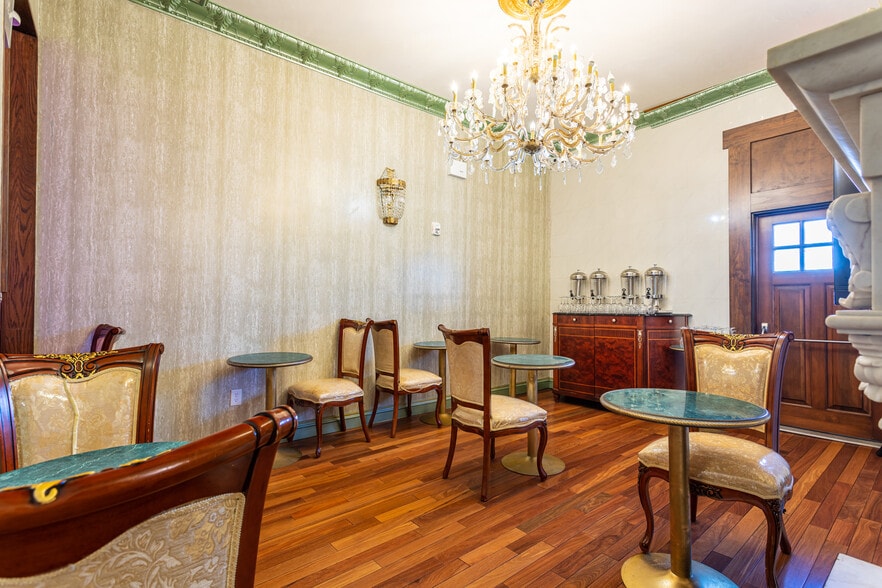 More Photos Of 404 Richmond Ter, Staten Island Specialty For Sale