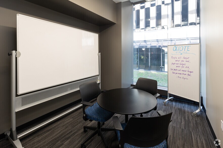 More Photos Of 200 N Saint Clair St, Toledo Office Residential For Lease