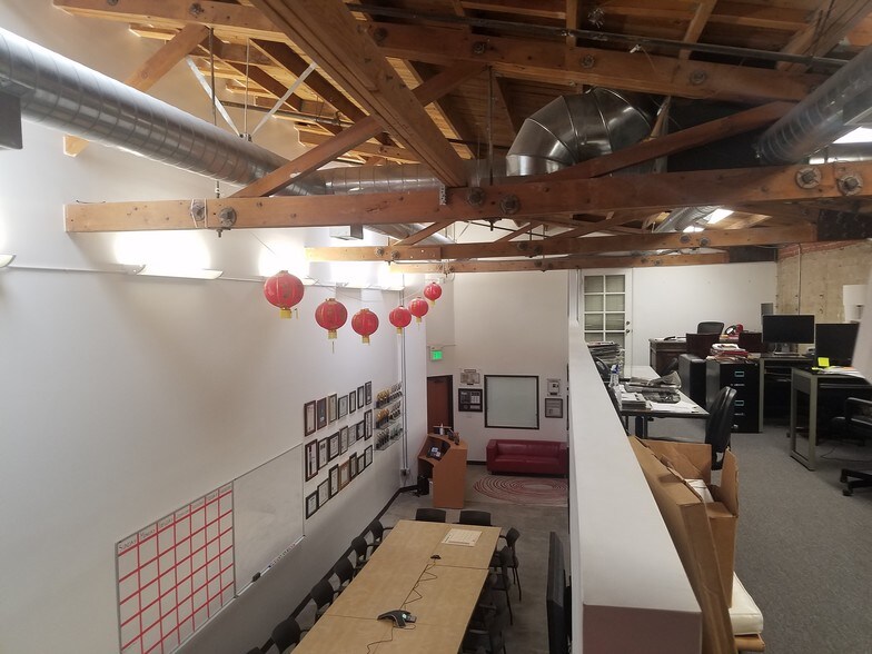 More Photos Of 300 S Raymond Ave, Pasadena Loft Creative Space For Lease