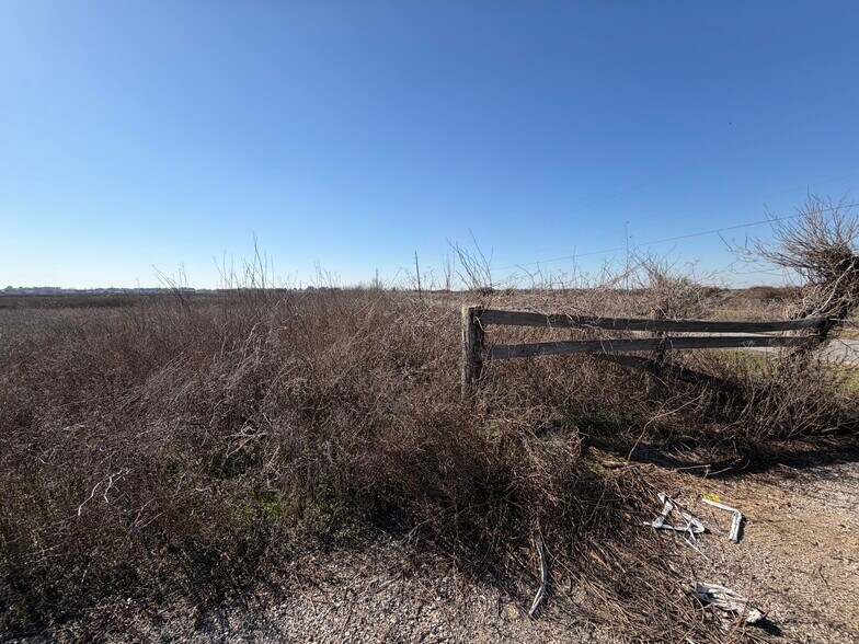 More Photos Of 15438 Mound Rd, Hockley Land For Sale