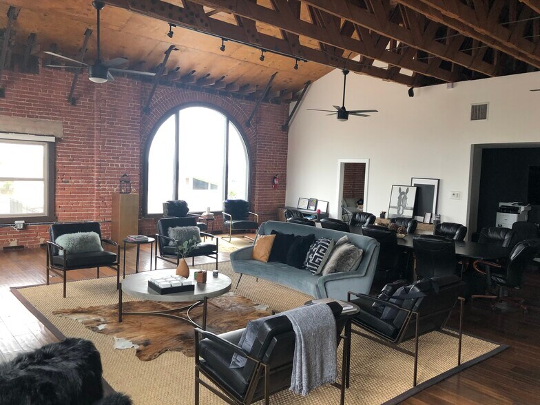 More Photos Of 124 N Townsend Ave, Los Angeles Loft Creative Space For Sale