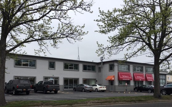 Primary Photo Of 660 Cantiague Rock Rd, Jericho Warehouse For Lease