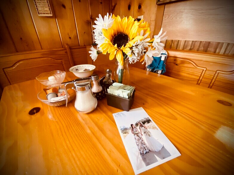 More Photos Of 18 W Allen St, Tombstone Trailer Camper Park For Sale