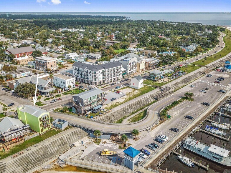 More Photos Of 113 S Beach Blvd, Bay Saint Louis Restaurant For Sale