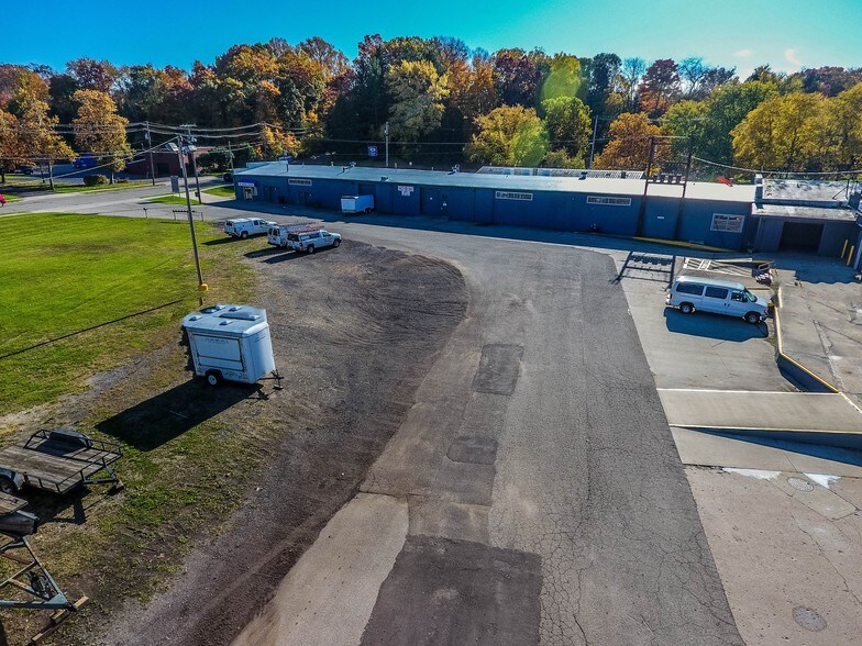 More Photos Of 622 Langley Ave, Saint Joseph Warehouse For Lease