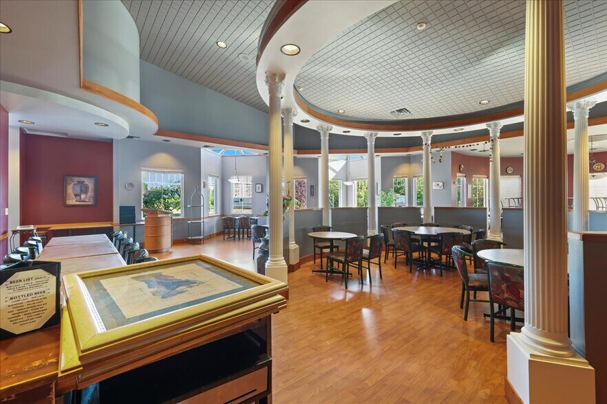 More Photos Of 1650 W Bakerview Rd, Bellingham Restaurant For Sale