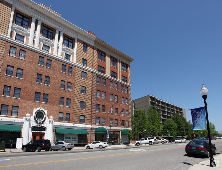 More Photos Of 1108 3rd Ave, Huntington Office For Sale