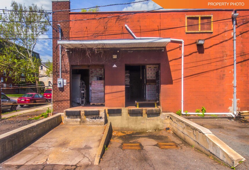 More Photos Of 74 Sussex St, Hackensack Showroom For Lease