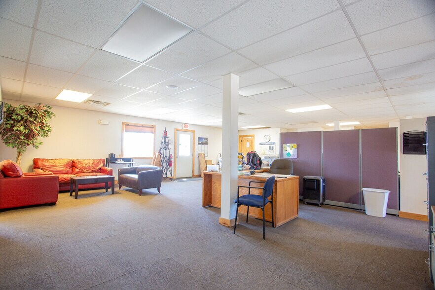 More Photos Of 4319 16th Ave W, Williston Industrial For Lease