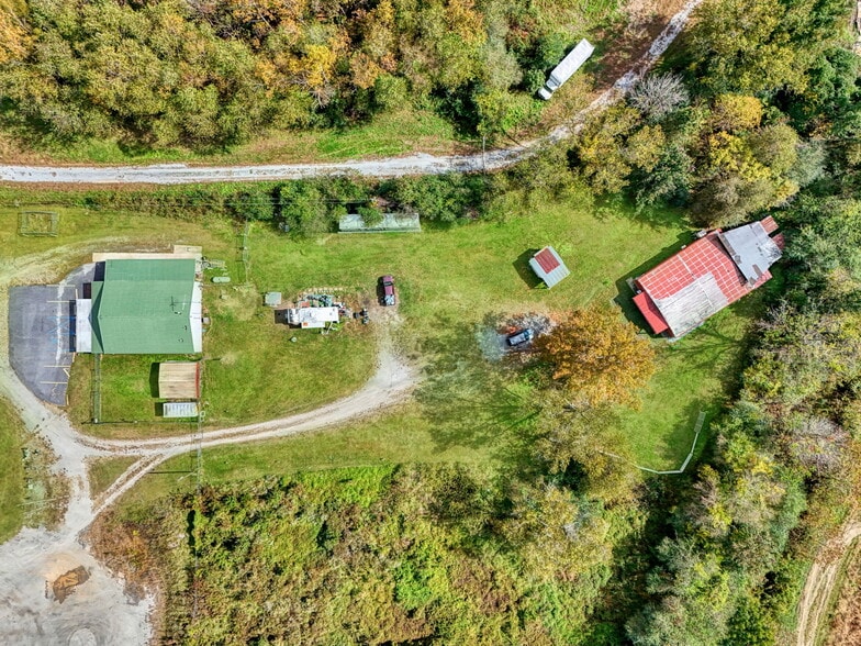 More Photos Of 4033 Geer Hwy, Cleveland General Retail For Sale