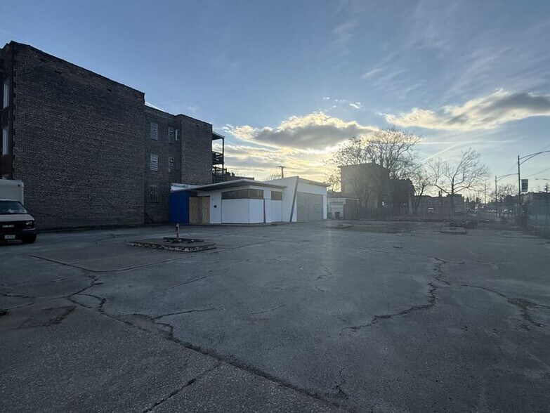 Primary Photo Of 6108 S Saint Lawrence Ave, Chicago Auto Repair For Lease
