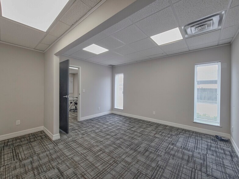 More Photos Of 6001 Nw Expressway, Oklahoma City Office For Sale