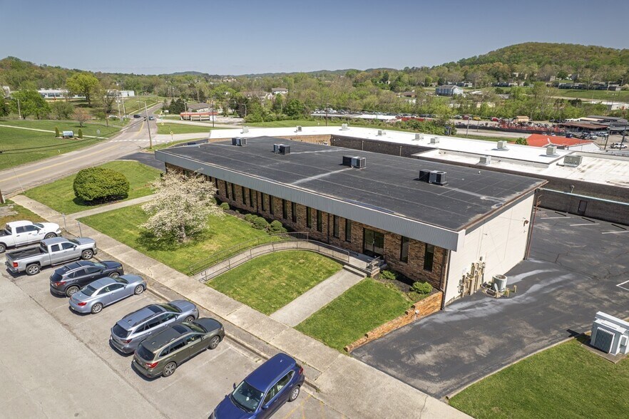 More Photos Of 122-132 Jefferson Ct, Oak Ridge Office For Sale