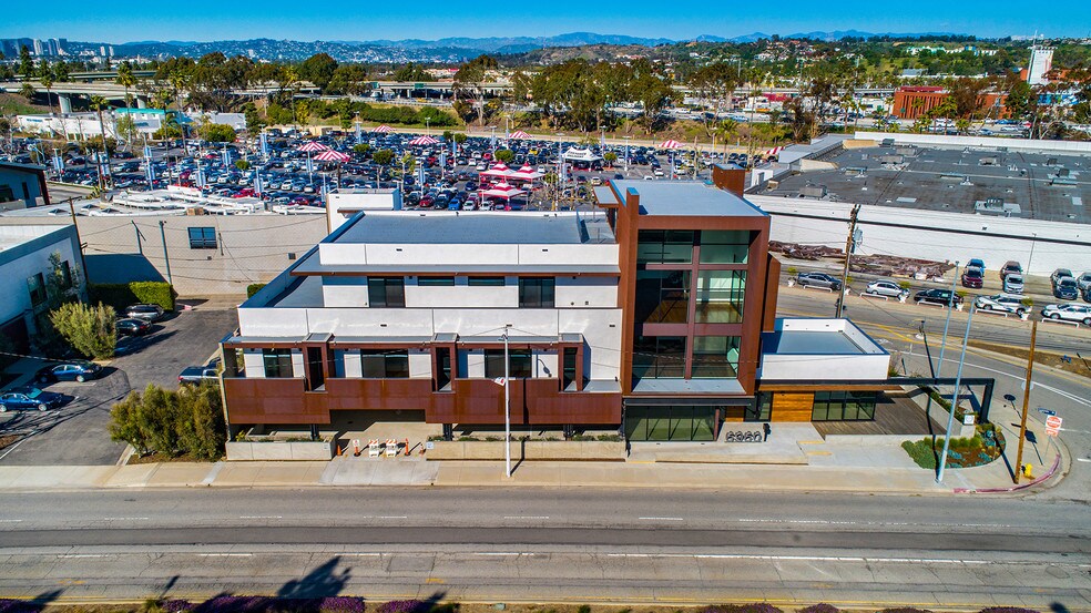 More Photos Of 6960 S Centinela Ave, Culver City Loft Creative Space For Sale