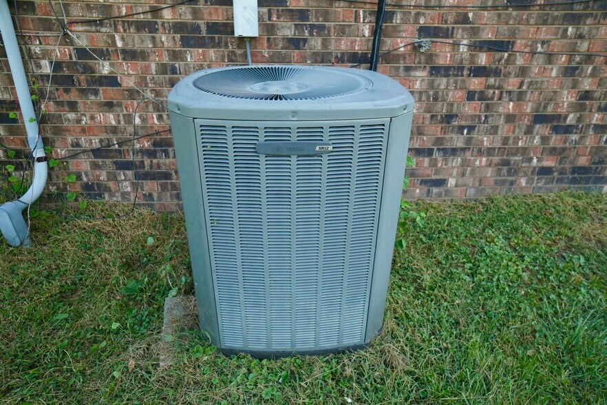 More Photos Of 2414 S Leonard Rd, Saint Joseph Office For Sale