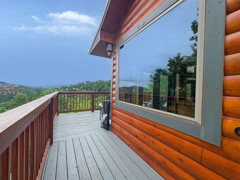 More Photos Of 433 Red Hawk Way, Gatlinburg Specialty For Sale