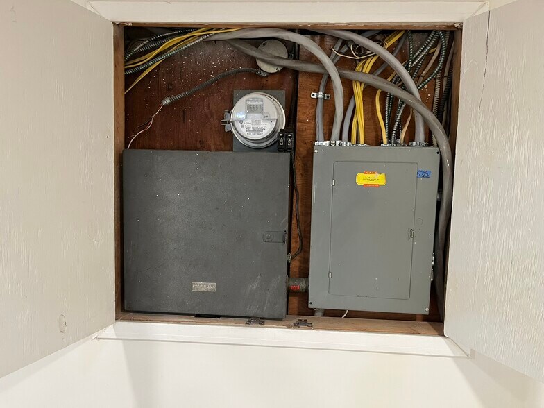 More Photos Of 5 Barney Cir SE, Washington Medical For Lease