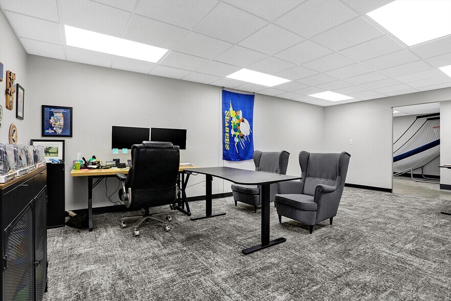 More Photos Of 615 Russell Ave, Indianapolis Medical For Sale