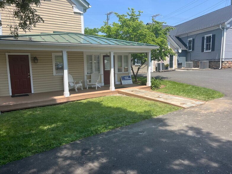 More Photos Of 6491 Main St, The Plains Medical For Lease