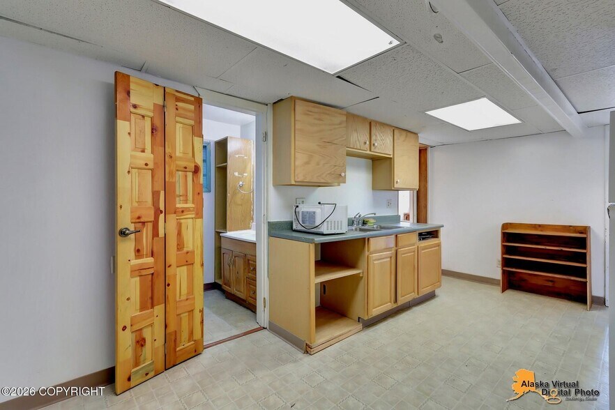 More Photos Of 3217 Oregon Dr, Anchorage Apartments For Sale