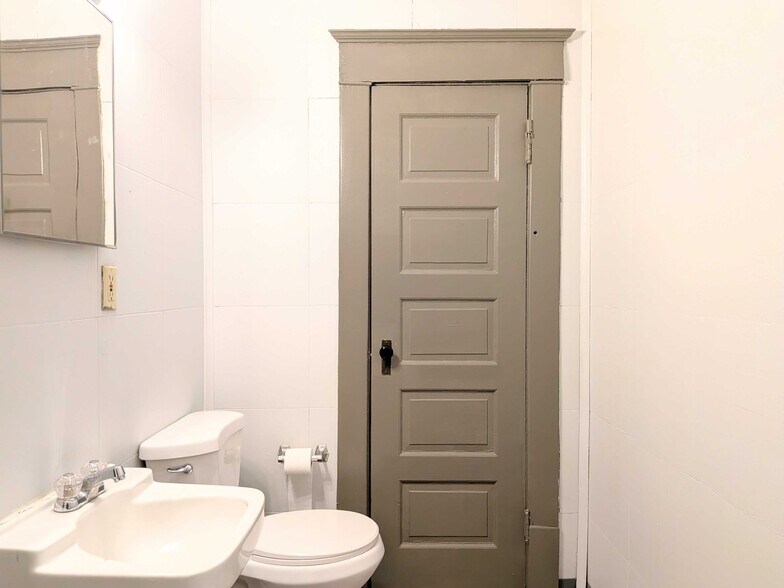 More Photos Of 18 5th St NE, Massillon Apartments For Sale