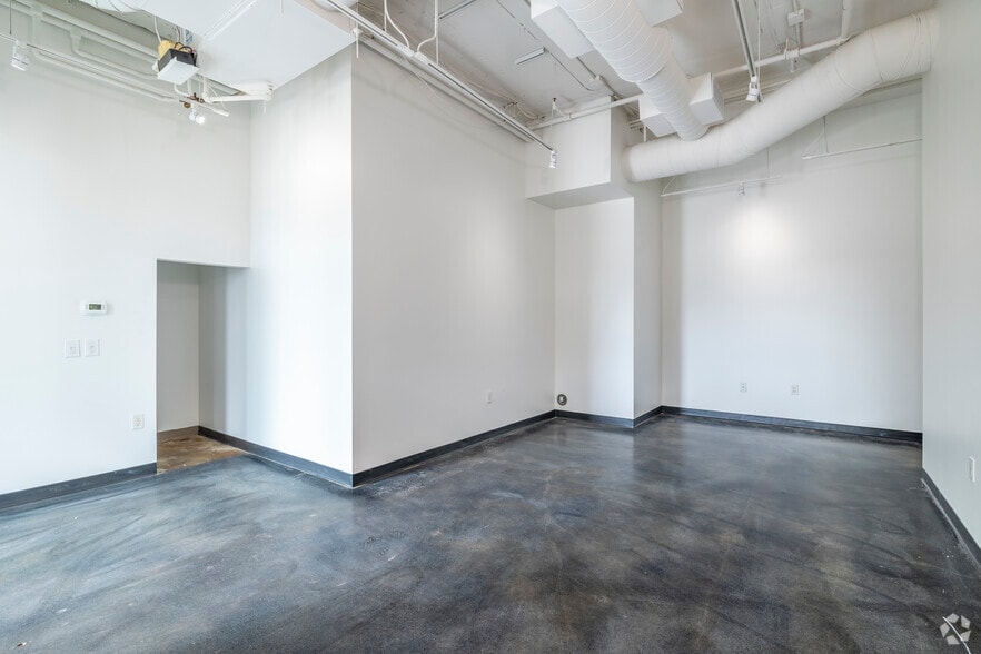 More Photos Of 21 E 6th St, Tempe Loft Creative Space For Sale