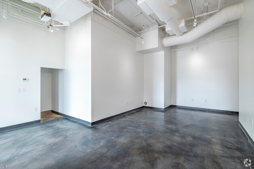 More Photos Of 21 E 6th St, Tempe Loft Creative Space For Lease