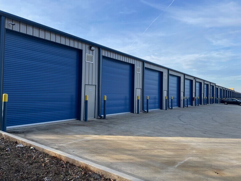 More Photos Of 4532 Research Park Blvd NW, Huntsville Self Storage For Lease
