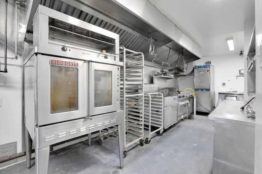 More Photos Of 62 Main St, Pine Bush Loft Creative Space For Sale