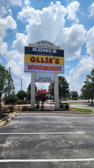 More Photos Of 18174 Gulf Fwy, Friendswood Freestanding For Lease