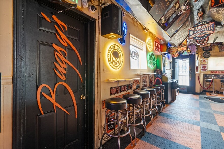 More Photos Of 4489 Broadway, Gary Bar For Sale