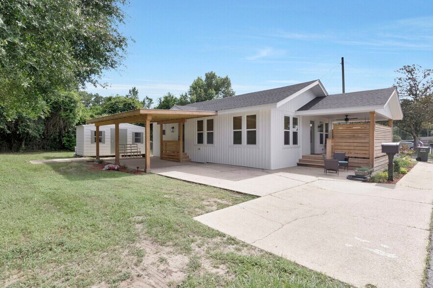More Photos Of 6682 Ravine St, Milton Office Residential For Sale