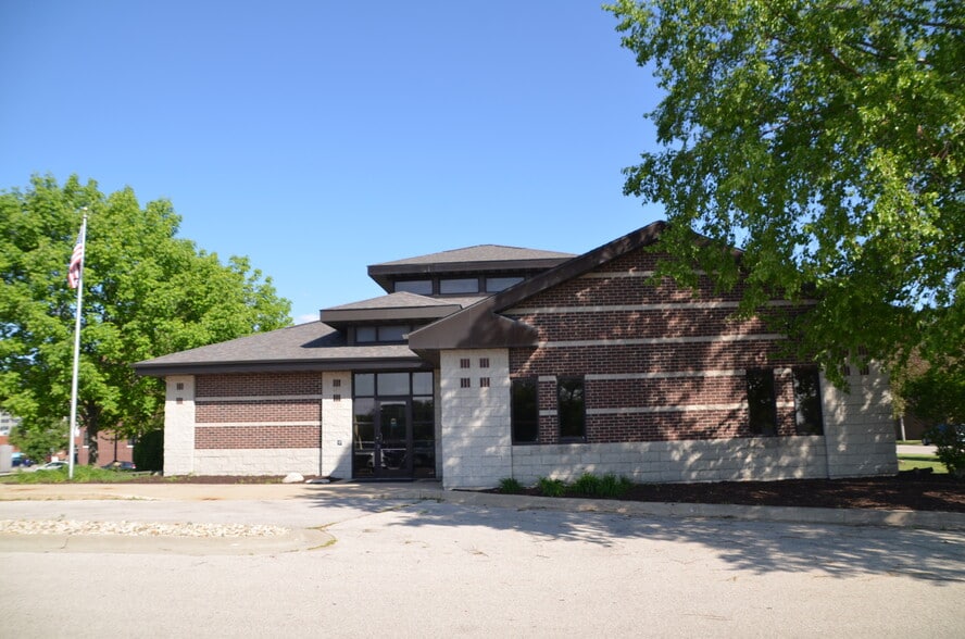 Primary Photo Of 515 7th Ave SE, Cedar Rapids Medical For Sale
