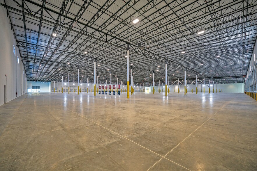 More Photos Of 14621 Kirby Dr, Pearland Unknown For Lease