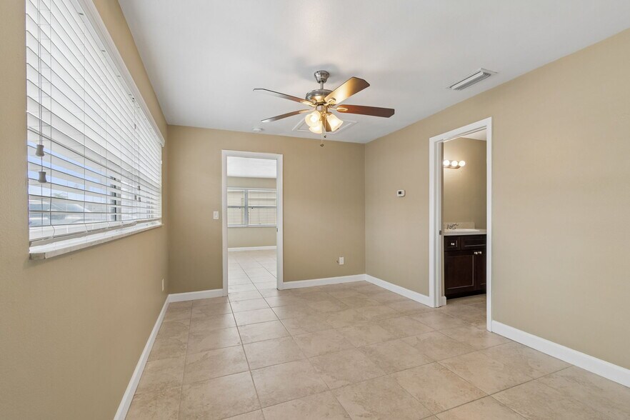 More Photos Of 2307 Bay Blvd, Indian Rocks Beach Apartments For Sale