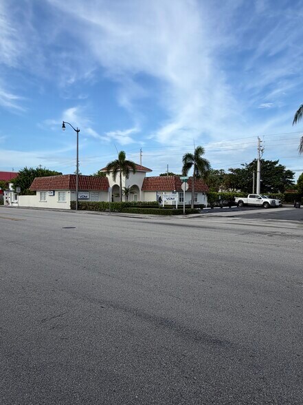 More Photos Of 6605 S Dixie Hwy, West Palm Beach Office For Sale