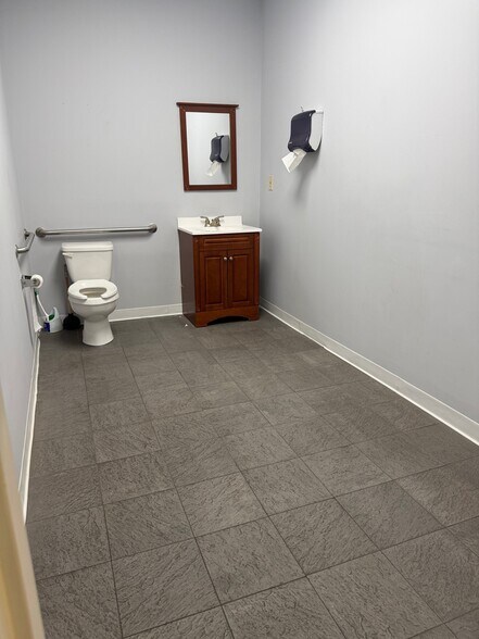 More Photos Of 2665 Pine Grove Rd, Cumming Flex For Lease