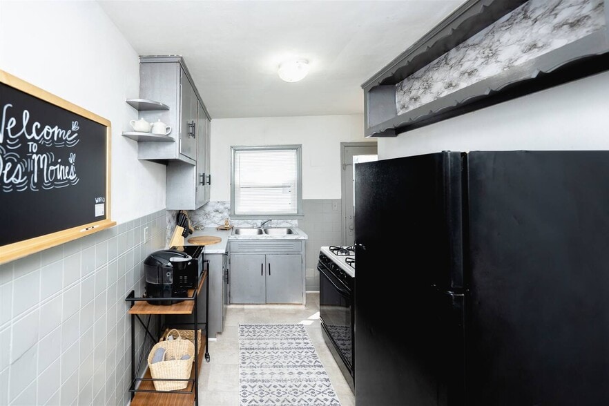 More Photos Of 6306 Urbandale Ave, Des Moines Multifamily For Sale