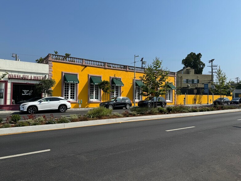 More Photos Of 8435 Melrose Ave, West Hollywood Storefront For Lease