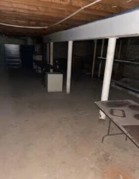 More Photos Of 5325-5335 Ridge Rd, Cleveland Storefront For Lease